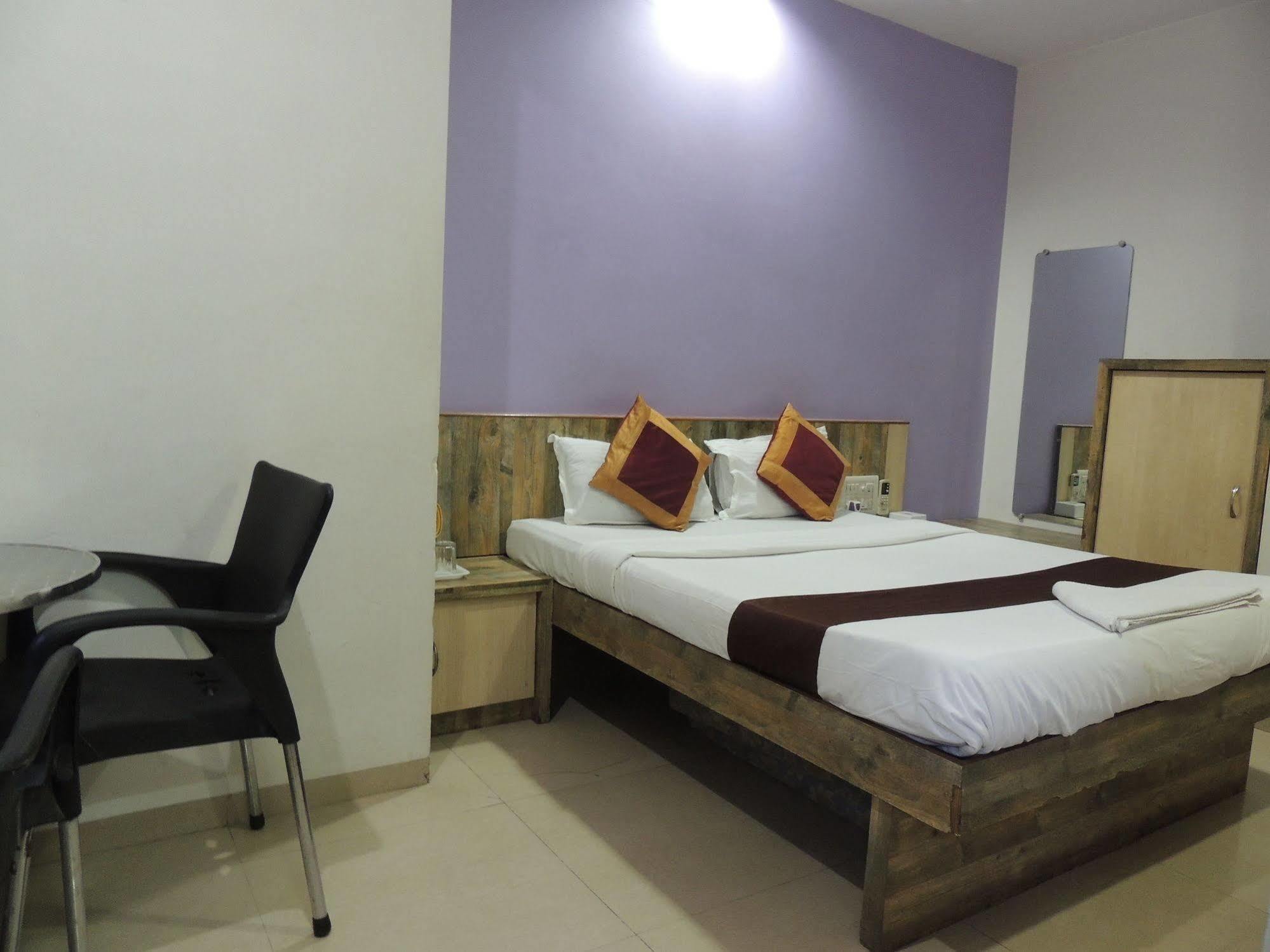Fabhotel Galaxy Suite مومباي المظهر الخارجي الصورة